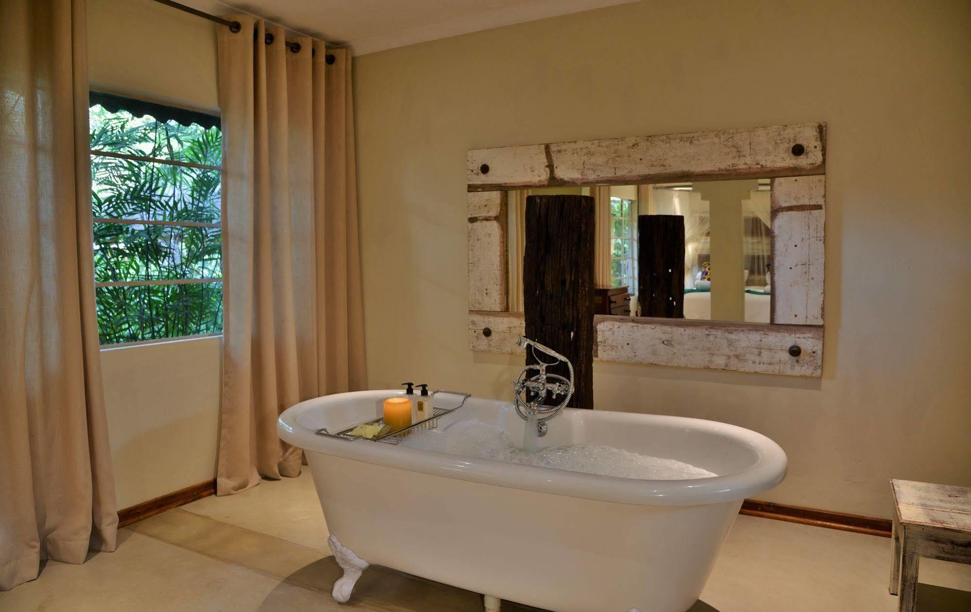 Bayete Guest Lodge Victoria Falls Exteriér fotografie